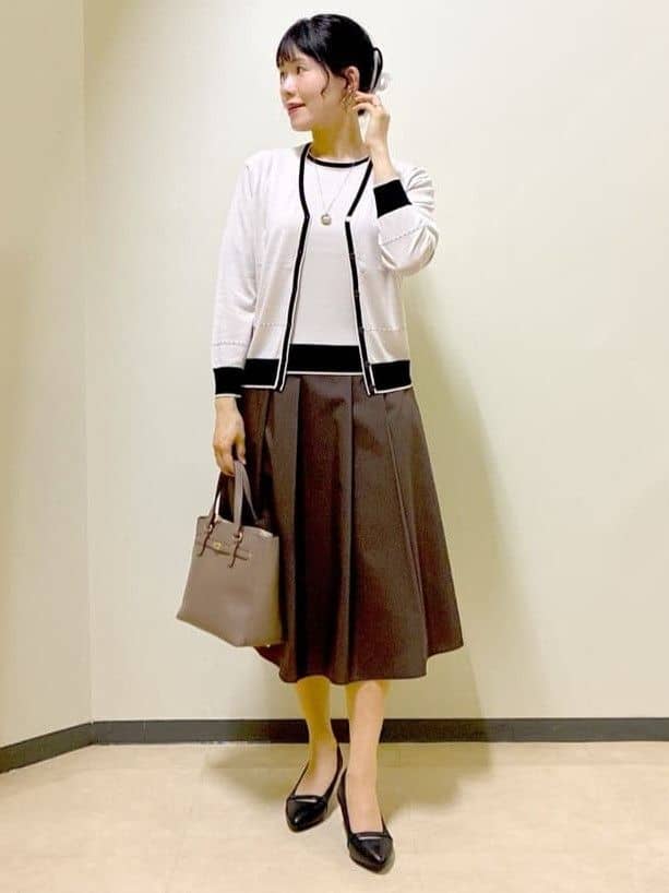  beni_gingerさんの「Reflect｜【WEB先行カラーあり／手洗い可／アンサンブル可】バイカラー五分袖ニット」を使ったコーディネート