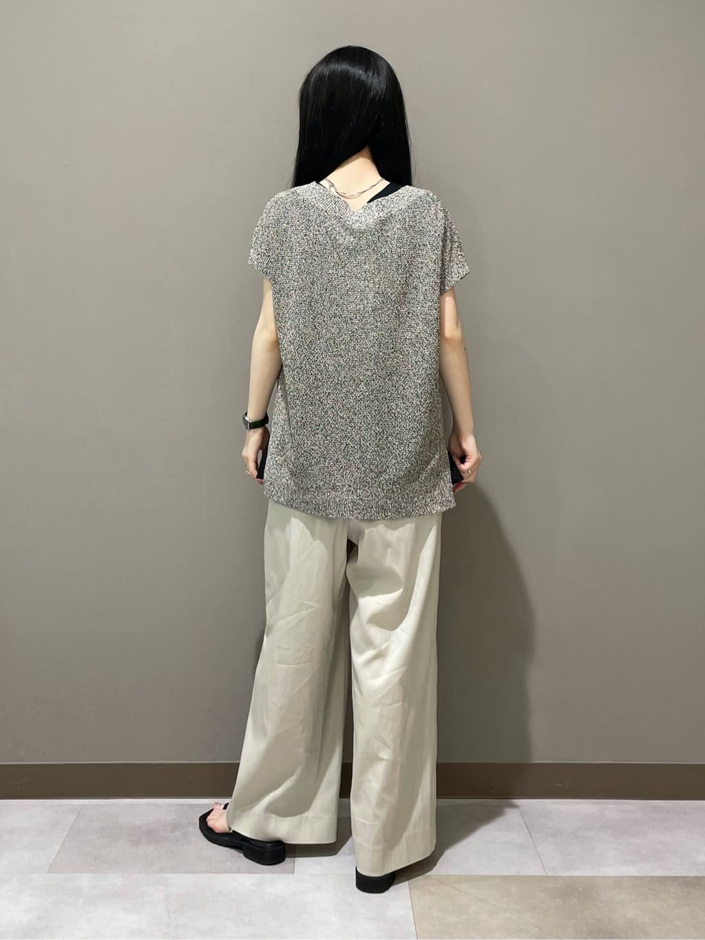 KEIKOさんの「INDIVI｜【洗える／レイヤードにも活躍】ペプラムインナートップス」を使ったコーディネート