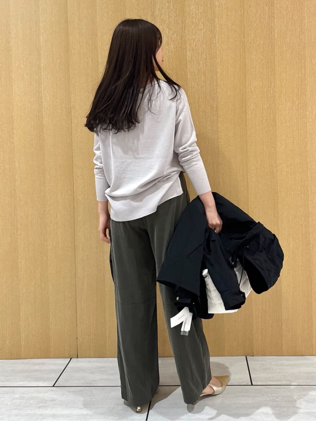 nanaさんの「UNTITLED｜【8色展開/体型カバー】魅せるタイムレスニット」を使ったコーディネート
