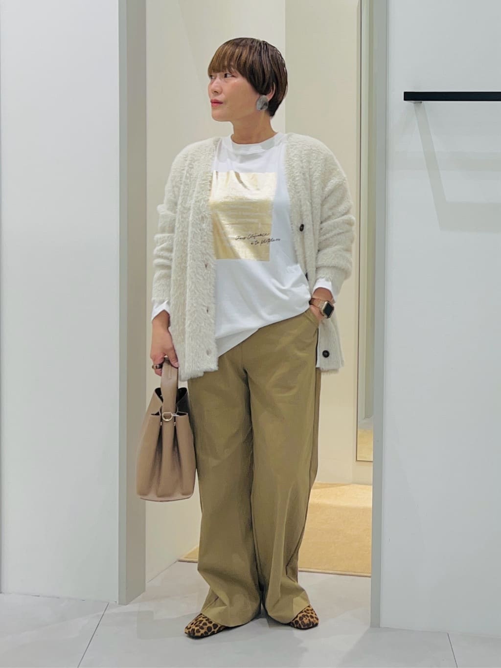 タナさんの「THE SHOP TK｜【ふわふわあったか】フェザーカーディガン」を使ったコーディネート