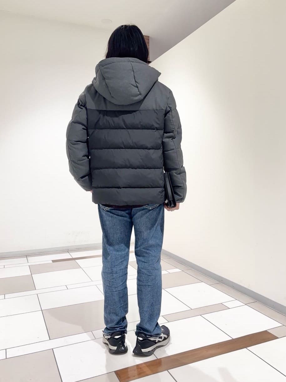 及川さんの「TAKEO KIKUCHI｜カラーコンビ ダウンブルゾン」を使ったコーディネート
