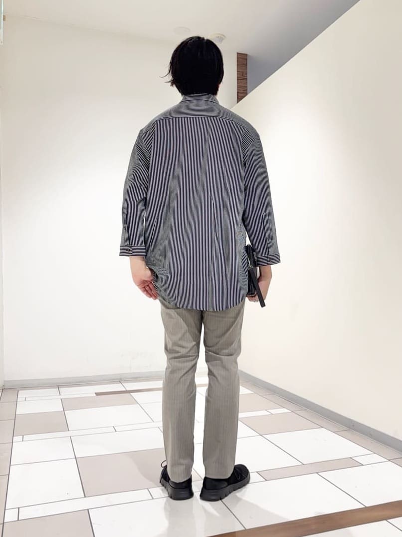 及川さんの「TAKEO KIKUCHI｜【COOL CITY WEAR】ワンポイント刺しゅう ポケットTシャツ /接触冷感」を使ったコーディネート