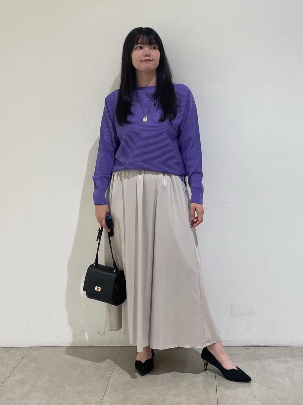 emikaさんの「INDIVI｜【洗える／体型カバー】美シルエットニット」を使ったコーディネート