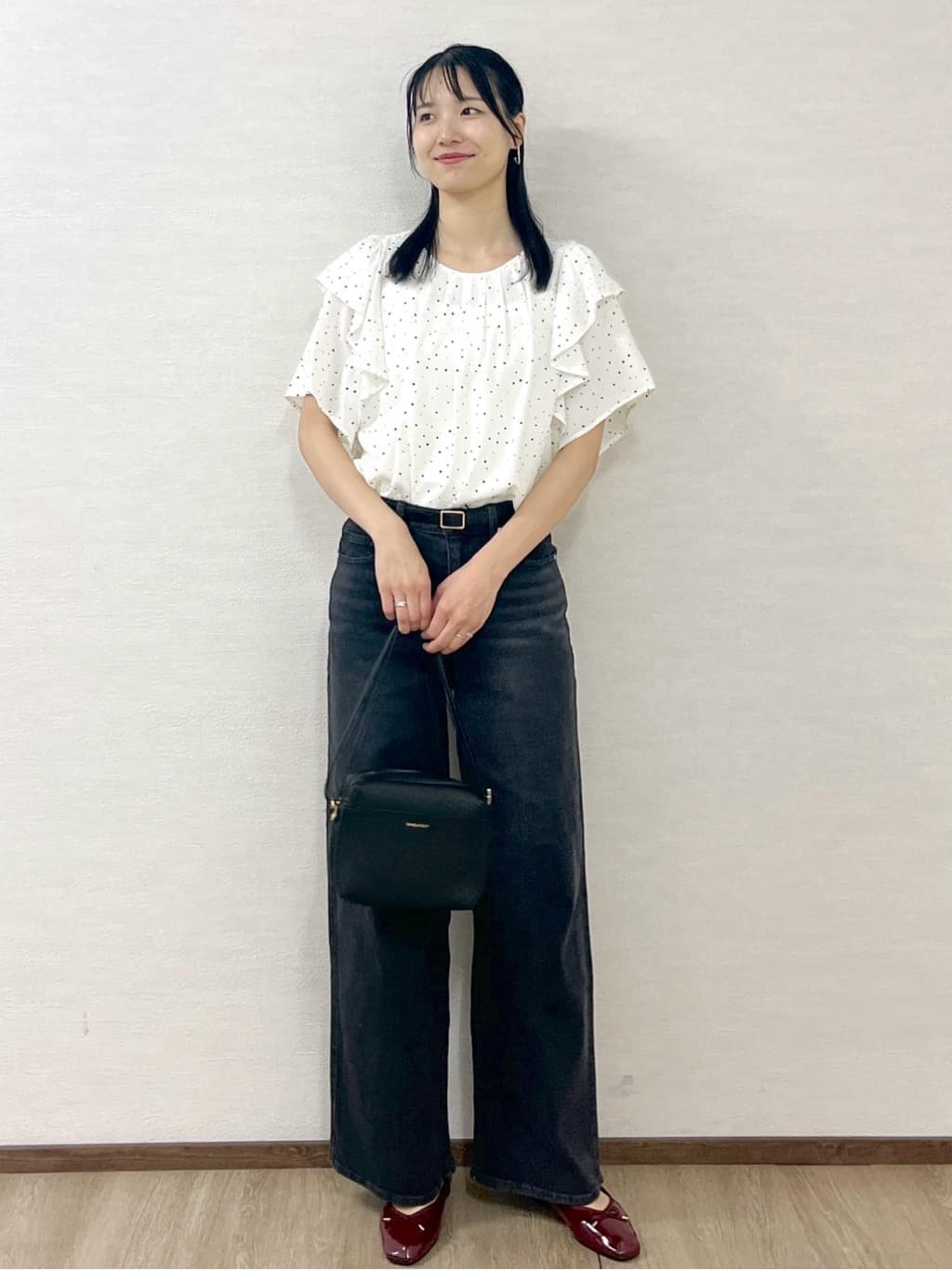 sachikoさんの「OPAQUE.CLIP｜ランダムドットフリルブラウス【洗濯機洗い可】」を使ったコーディネート
