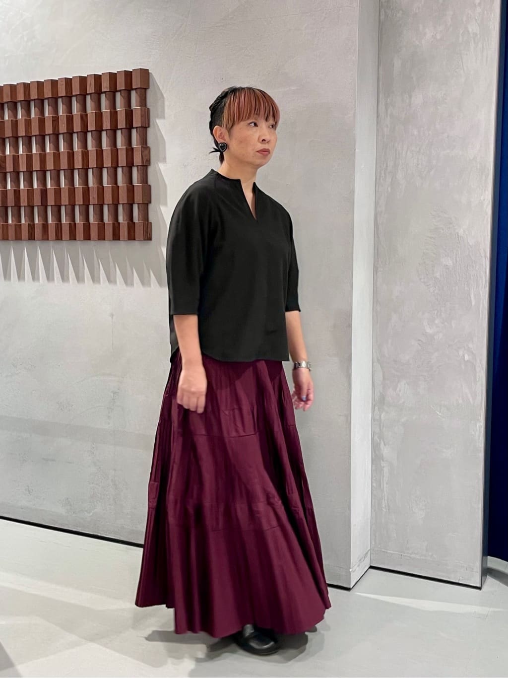 KOUさんの「INDIVI｜ボトルネックブラウス」を使ったコーディネート