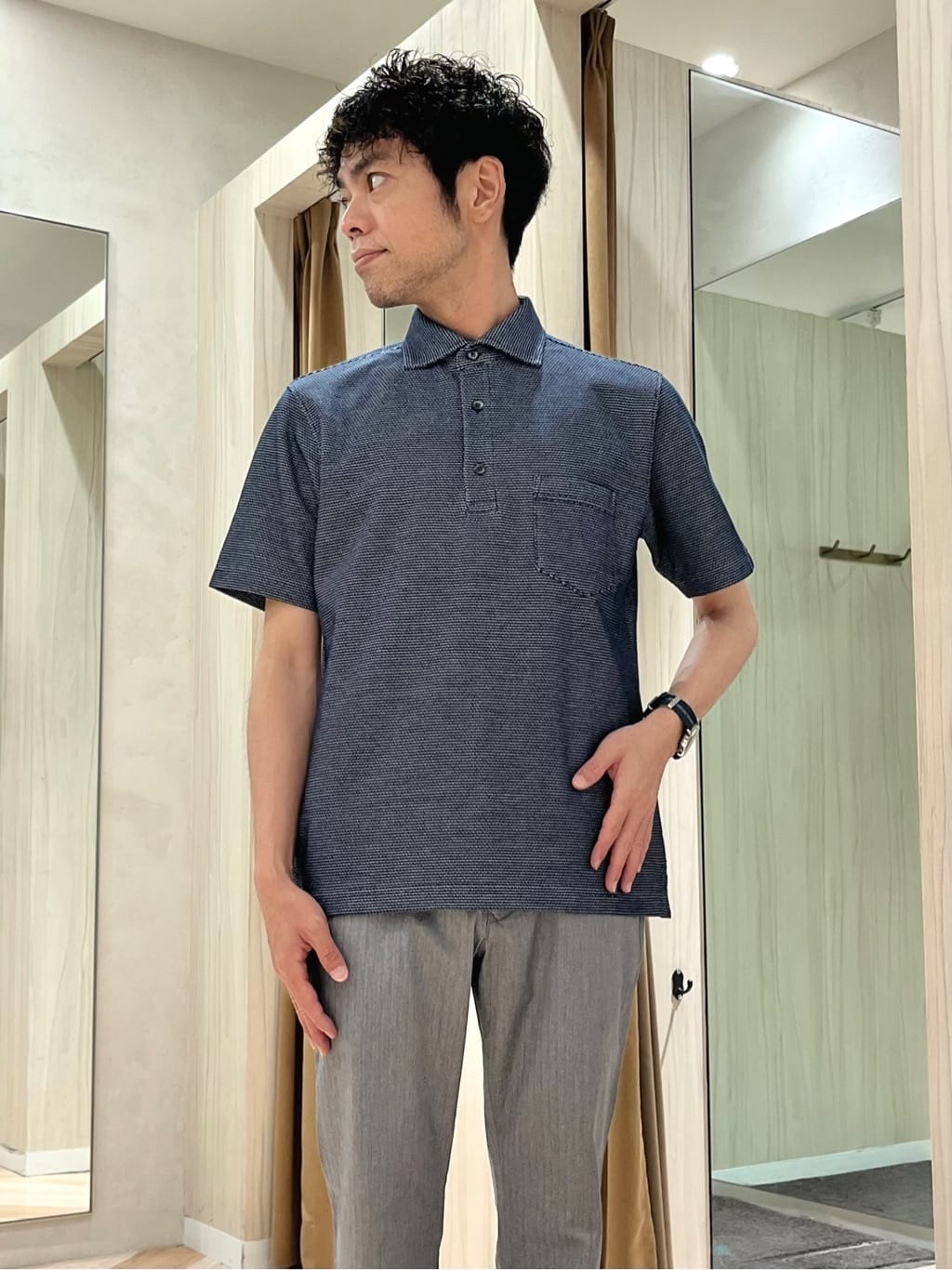 URAさんの「TAKEO KIKUCHI｜【抗菌防臭／9色5サイズ展開】ハニカムメランジ ポロシャツ」を使ったコーディネート