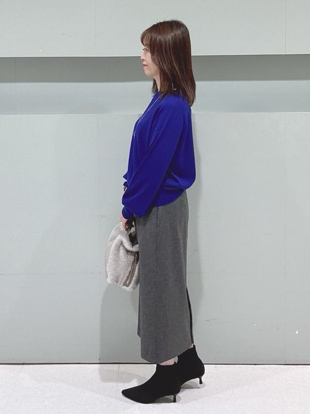 makiさんの「UNTITLED｜【8色展開／コンパクト丈】レーヨン混 コクーンニット」を使ったコーディネート