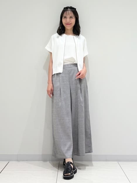 kayoさんの「INDIVI｜【洗える／清涼感◎】ワイドフレアパンツ／スカーチョ」を使ったコーディネート
