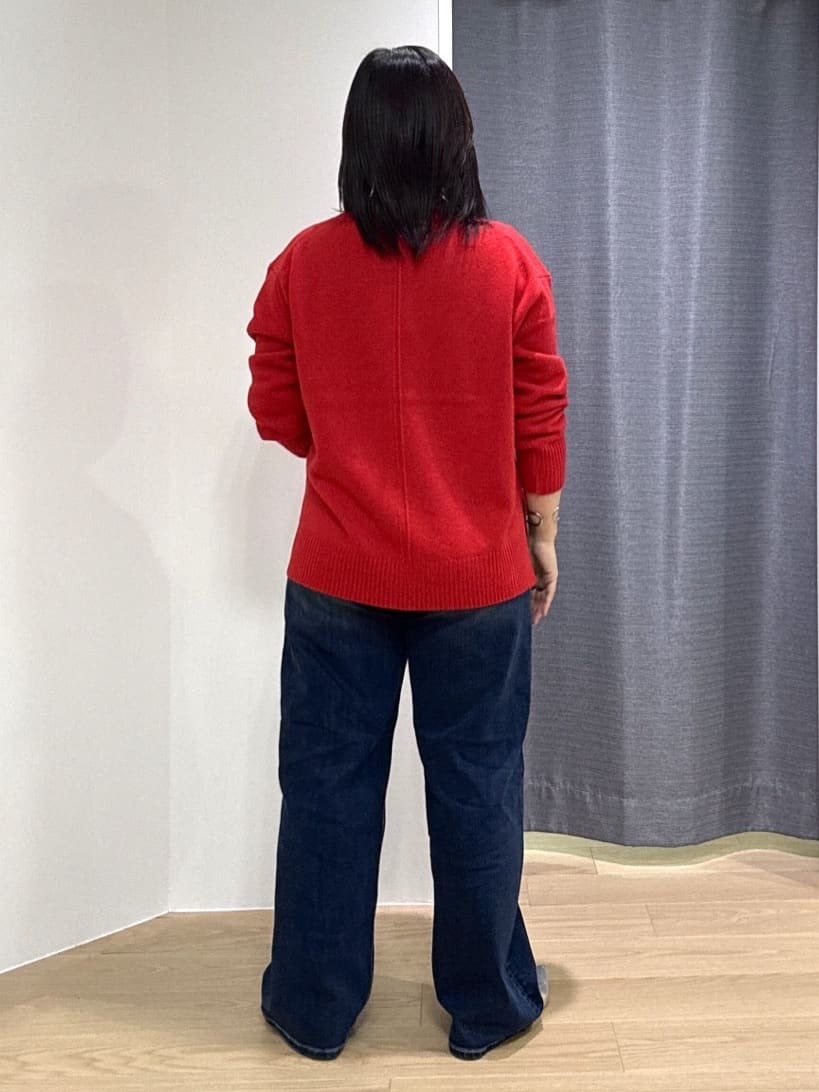Akiさんの「INDIVI｜【冬ニット人気NO．1！／カシミヤ混】ミドルゲージハイネックニット」を使ったコーディネート