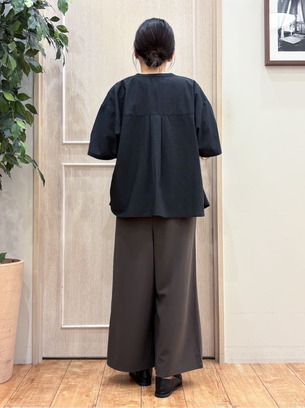 なみさんの「SHOO･LA･RUE｜【洗える/S-LL】ティアードフリルサロペット」を使ったコーディネート
