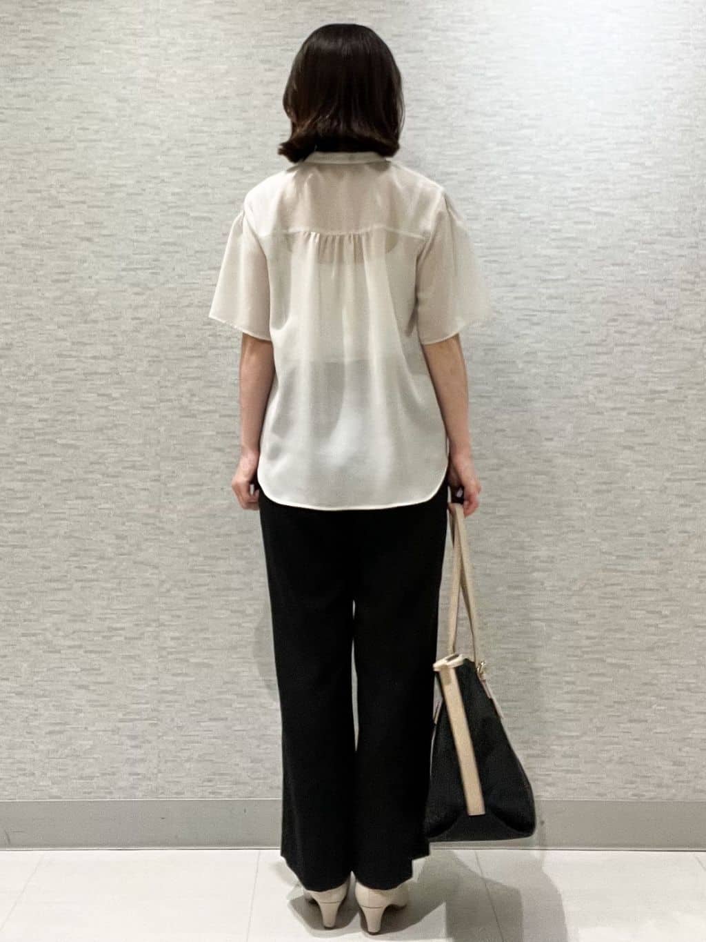 marikoさんの「Reflect｜【選べる5色◎／マシンウォッシュ可】シャーリングデザインブラウス」を使ったコーディネート