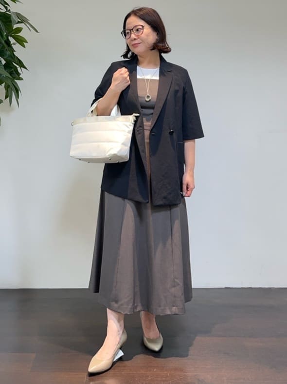 Asamiさんの「UNTITLED｜【きれいめカジュアル/セミフレア】異素材ドッキングワンピース」を使ったコーディネート