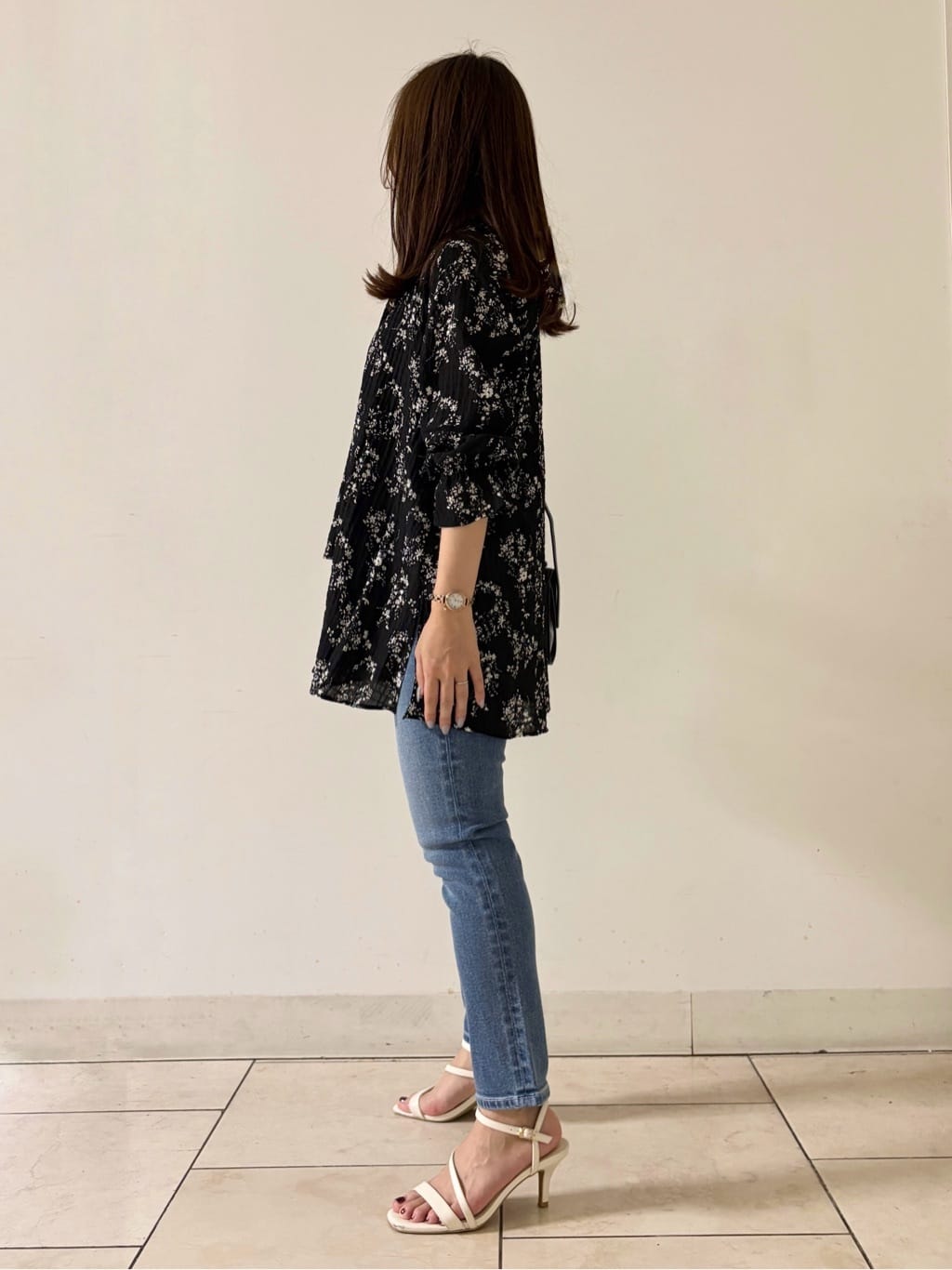 kahoさんの「INDIVI｜【通年活躍！褒められデニム】スキニー デニムパンツ」を使ったコーディネート