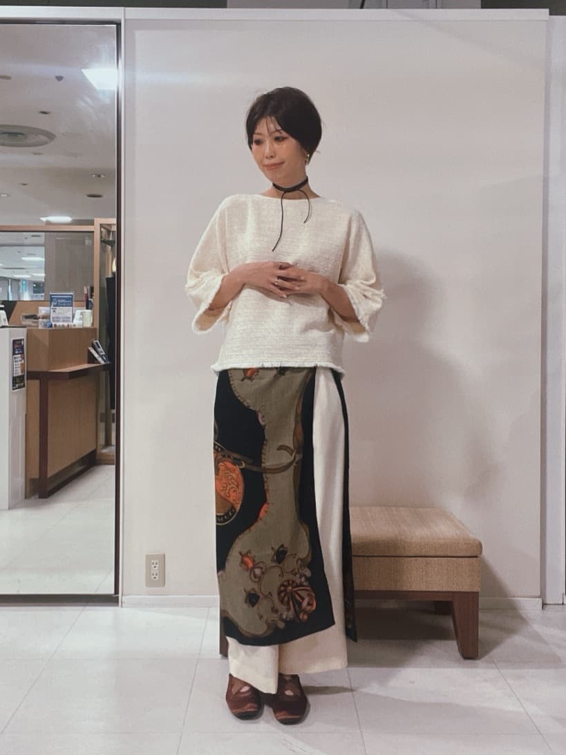 IWAMOさんの「UNTITLED｜【きれいめ／体型カバー】ツイードドルマントップス」を使ったコーディネート