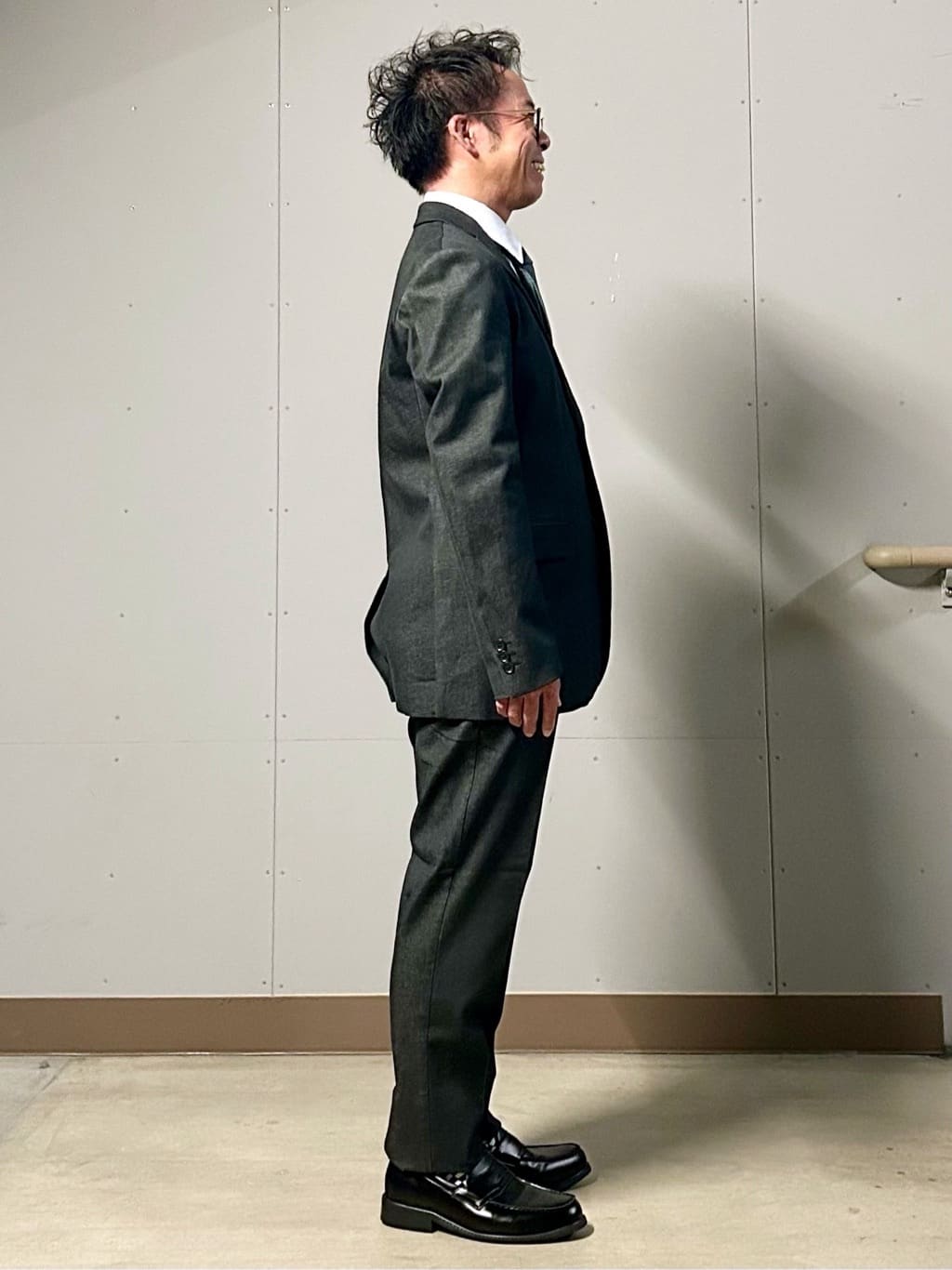 KENJI Iさんの「THE SHOP TK｜エバーデニムジャケット【色落ちしにくい/洗濯機OK/ストレッチ/セットアップ可】」を使ったコーディネート