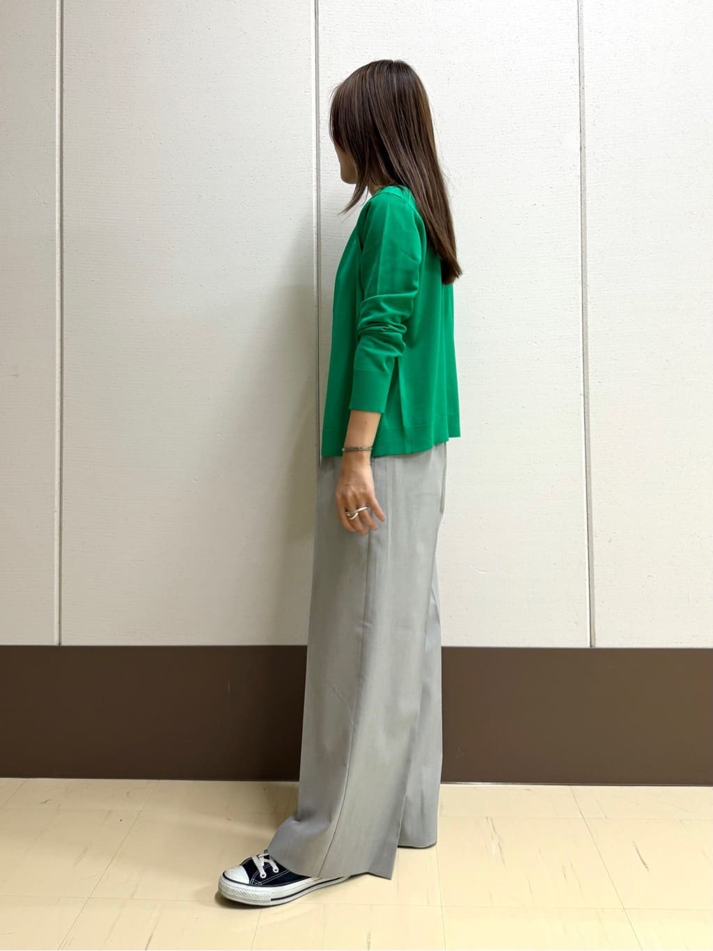 mamiさんの「INDIVI｜【ウール調素材】ベルトデザインワイドパンツ」を使ったコーディネート
