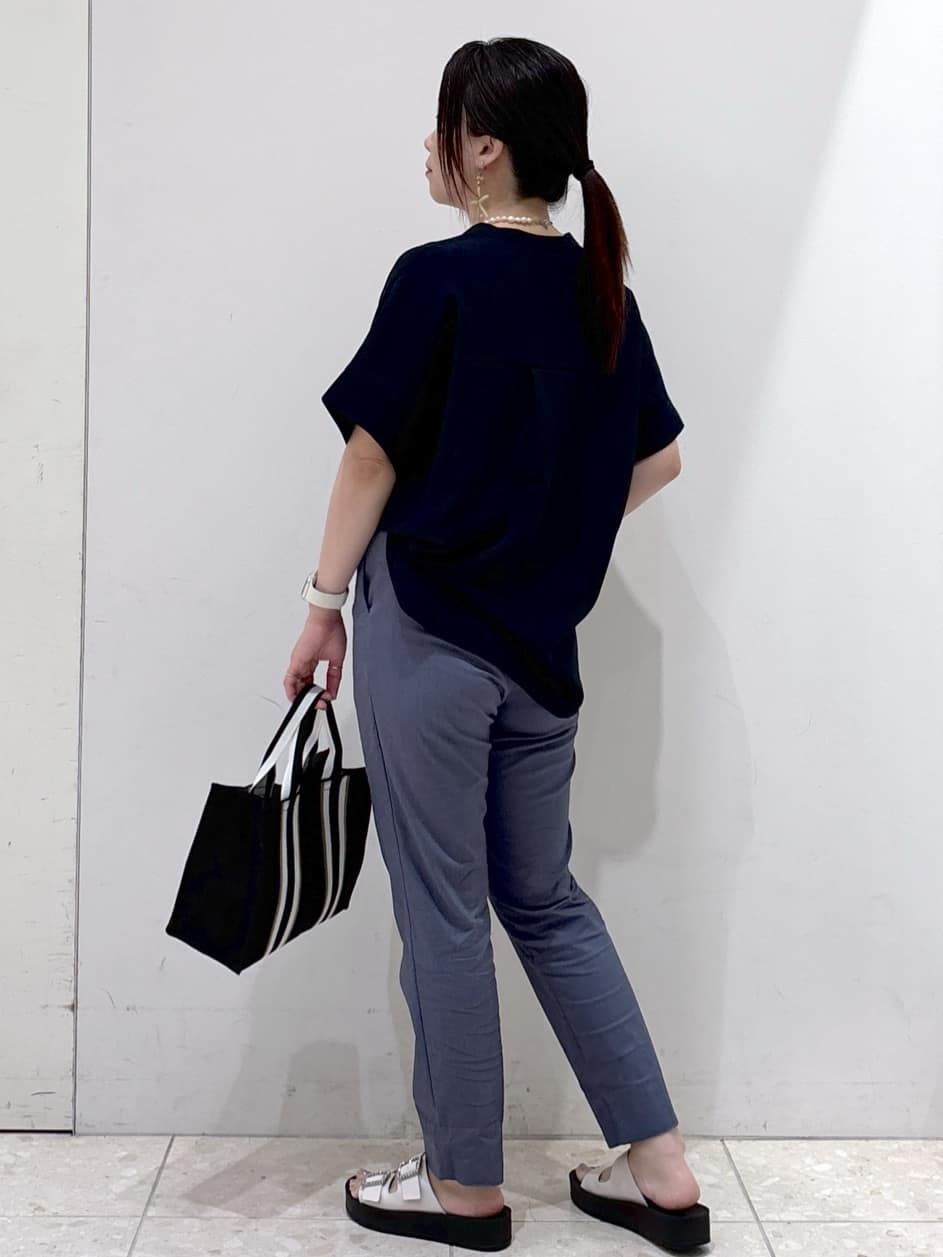 mameさんの「OPAQUE.CLIP｜《5色展開／SS-LLサイズ》スキッパー金ボタンブラウス／セットアップ対応【防シワ／ストレッチ／洗濯」を使ったコーディネート