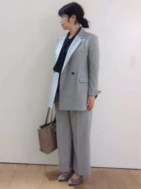 sakoさんの「Reflect｜【キレイめスタイル／通勤におすすめ◎】ボウタイシャンブレーカラーブラウス」を使ったコーディネート