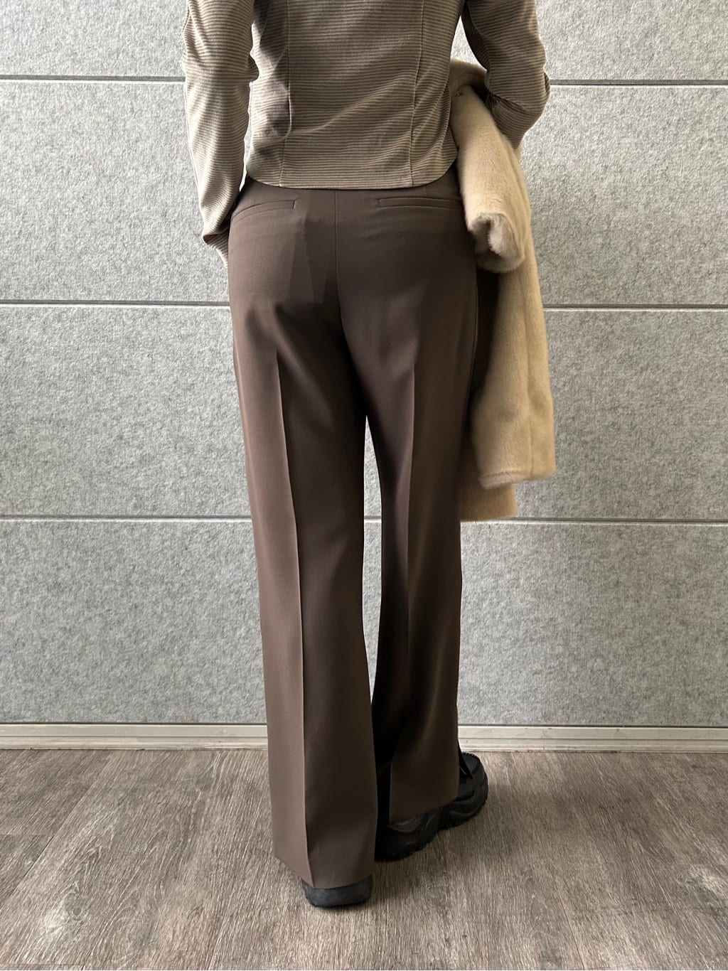 honoka Aさんの「CODE A｜velour square puff top」を使ったコーディネート
