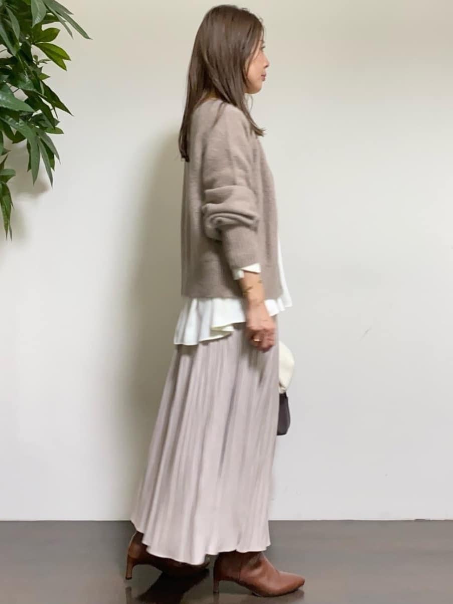 tomoさんの「UNTITLED｜【ふわふわニット/前後2WAY】フォックスカシミヤカーディガン」を使ったコーディネート