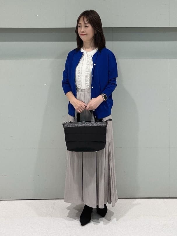 makiさんの「UNTITLED｜【洗える/1枚で着映え】ソフト裾フレアスカート」を使ったコーディネート
