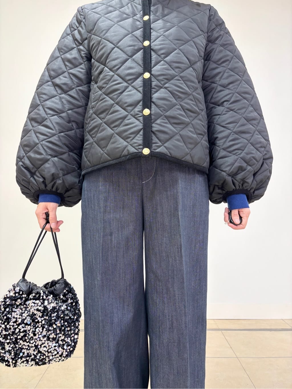YOKOTAさんの「DRESSTERIOR｜◆ERICKA NICOLAS BEGAY（エリッカ ニコラス ビゲイ）【別注】ゴールドチョーカー」を使ったコーディネート