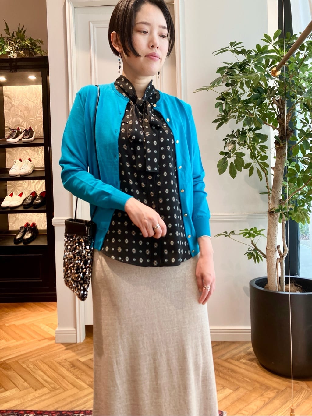 konominさんの「DRESSTERIOR｜◆スパンコール2WAYポシェット」を使ったコーディネート