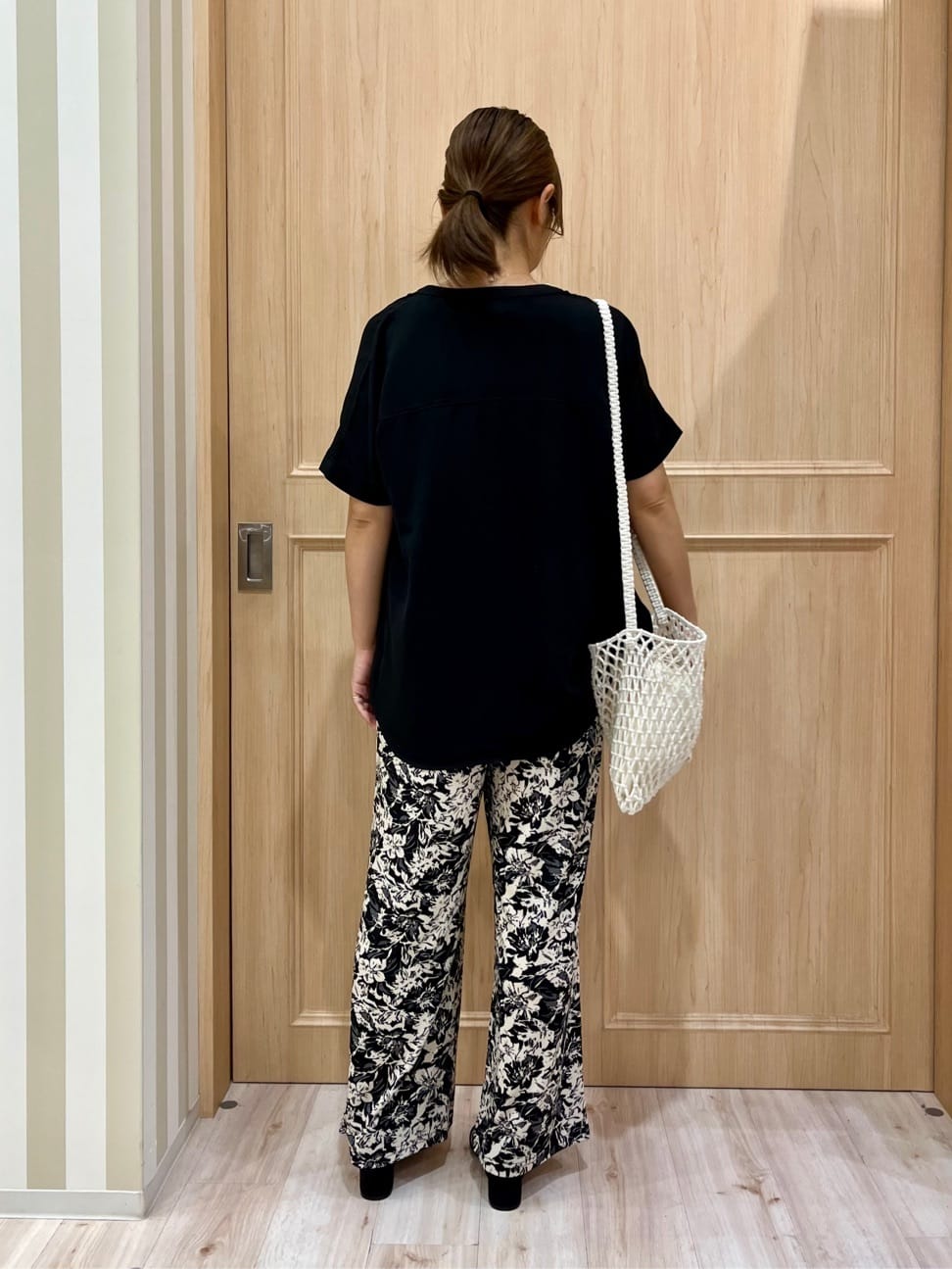 Kyokoさんの「SHOO･LA･RUE｜【洗える/プチプラ】大人の抜け感をプラスする バンドカラーシャツ」を使ったコーディネート