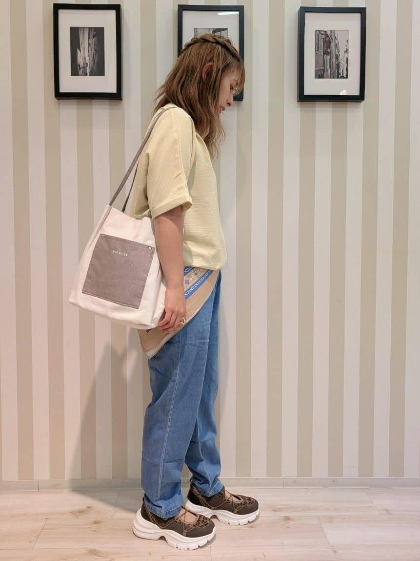 otaさんの「SHOO･LA･RUE｜【洗濯後しわになりにくい】さらっとタッチの 5分袖ドルマンブラウス」を使ったコーディネート