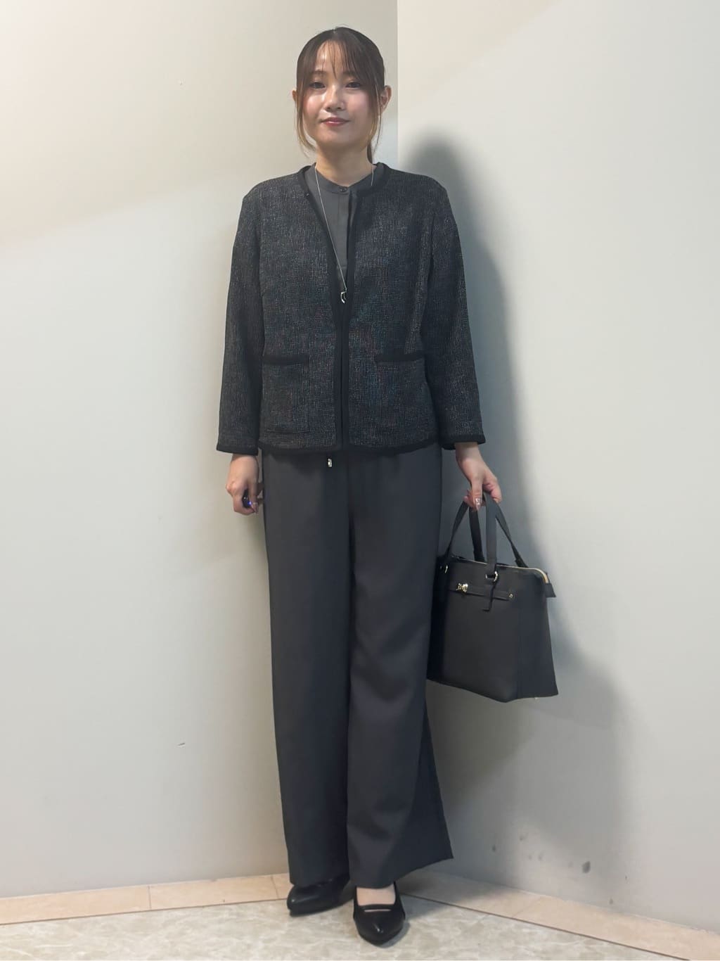 Sawaさんの「Reflect｜【E‐QUALITY／ウエスト総ゴム／セットアップ／単品使いOK◎】ブラウス＋ストレートパンツセット」を使ったコーディネート