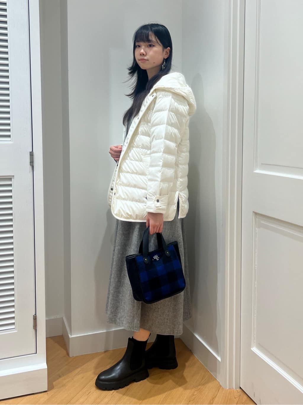 SAKIさんの「Dessin｜【撥水・2WAY】ミュラーダウンコートミドル丈」を使ったコーディネート