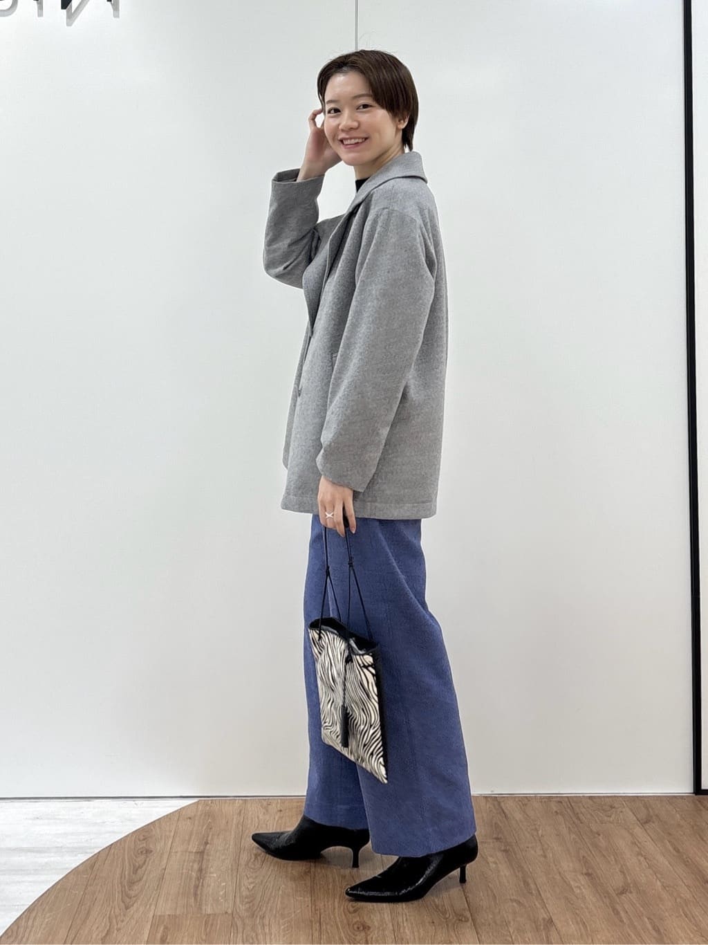 kanaeさんの「INDIVI｜【冬ニット人気NO．1！／カシミヤ混】ミドルゲージハイネックニット」を使ったコーディネート