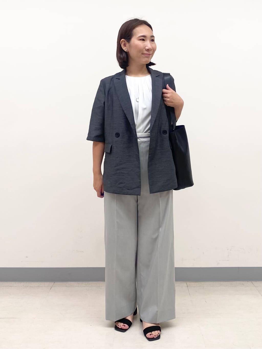 YUKARIさんの「INDIVI｜ライトダブルジャケット」を使ったコーディネート