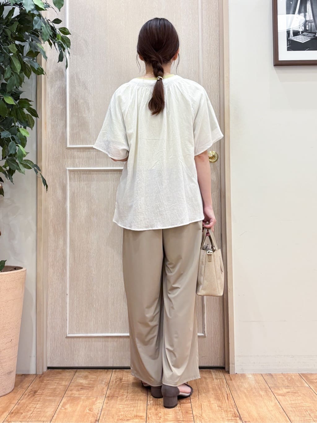 なみさんの「SHOO･LA･RUE｜【S-LL/ひんやり/UV】選べる6柄でそれぞれ欲しくなる プリントTシャツ」を使ったコーディネート
