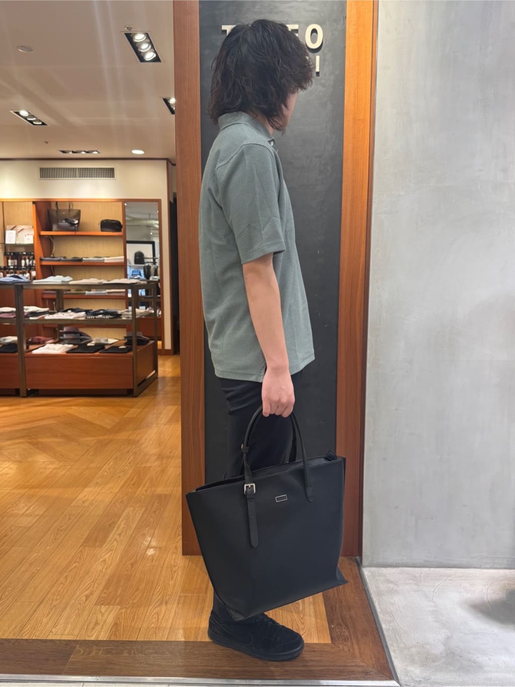 たくやさんの「TAKEO KIKUCHI｜【抗菌防臭／9色5サイズ展開】ハニカムメランジ ポロシャツ」を使ったコーディネート