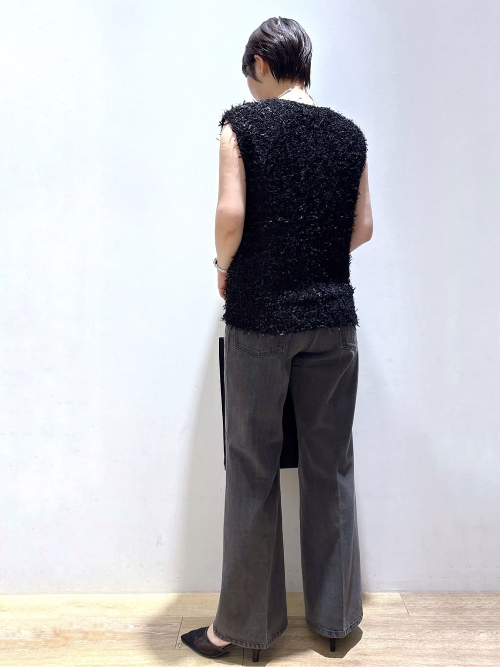 mizukiさんの「index｜《Can Cam掲載》フリンジシャギーコンパクトベスト【洗濯機洗い可】」を使ったコーディネート