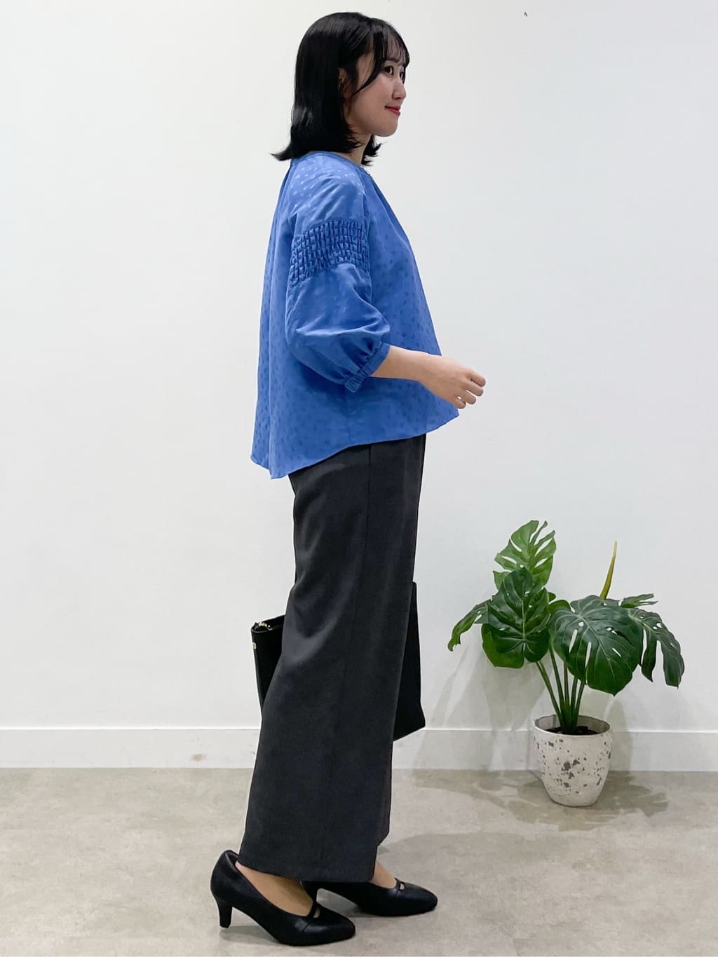 yukariさんの「Reflect｜【ウエスト総ゴム／セットアップ／単品使いOK◎】ベスト＋ストレートパンツセット」を使ったコーディネート