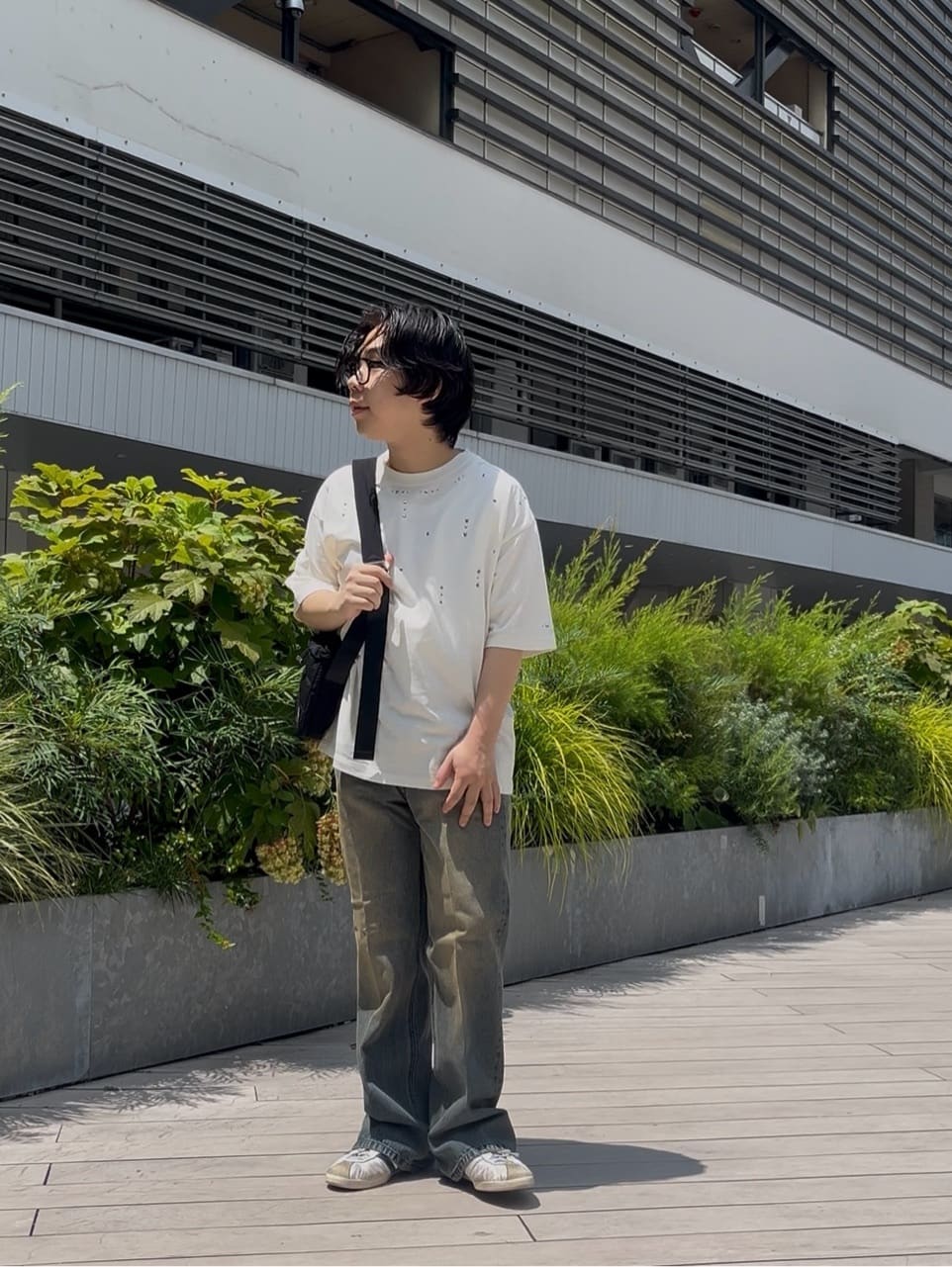 taigaさんの「tk.TAKEO KIKUCHI｜ヴィンテージライクスタッズTシャツ」を使ったコーディネート