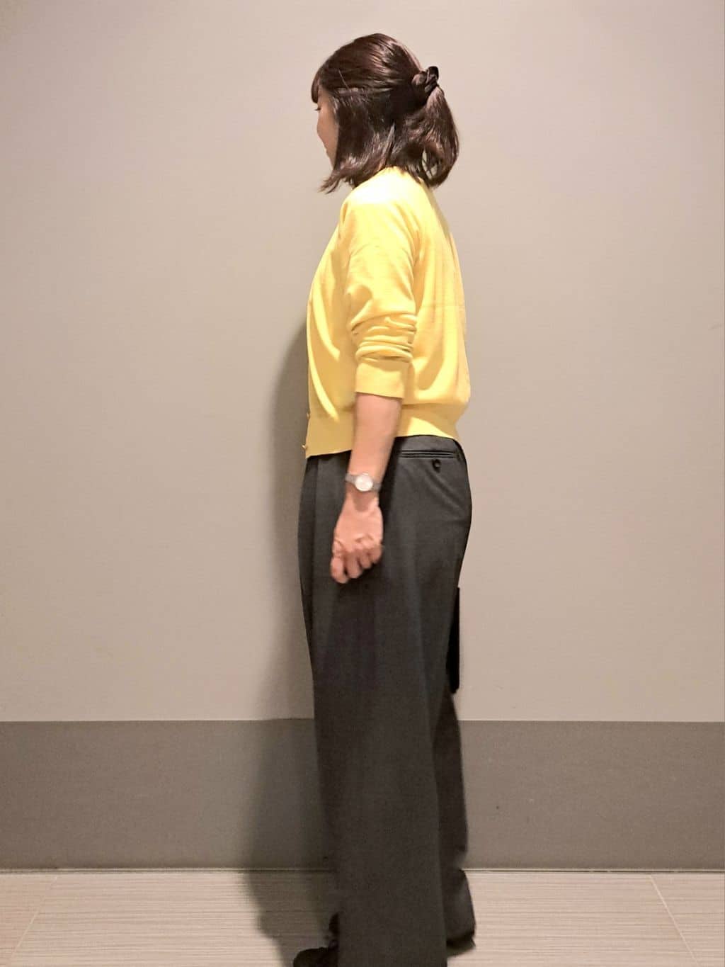 Takahashiさんの「DRESSTERIOR｜◆20／1シルケット風天竺Tシャツ」を使ったコーディネート