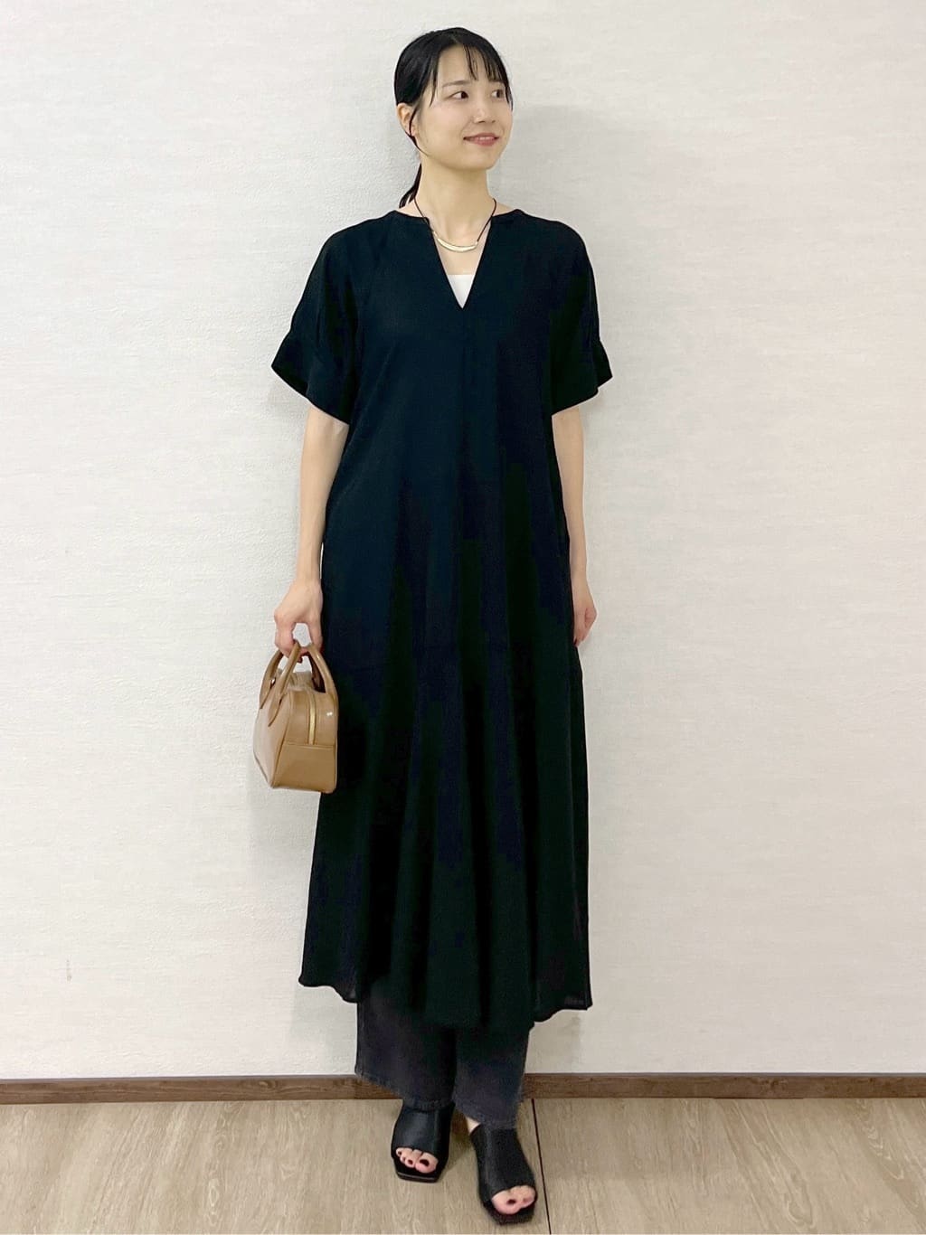 sachikoさんの「OPAQUE.CLIP｜レーヨン麻キーネックワンピース【洗える】」を使ったコーディネート