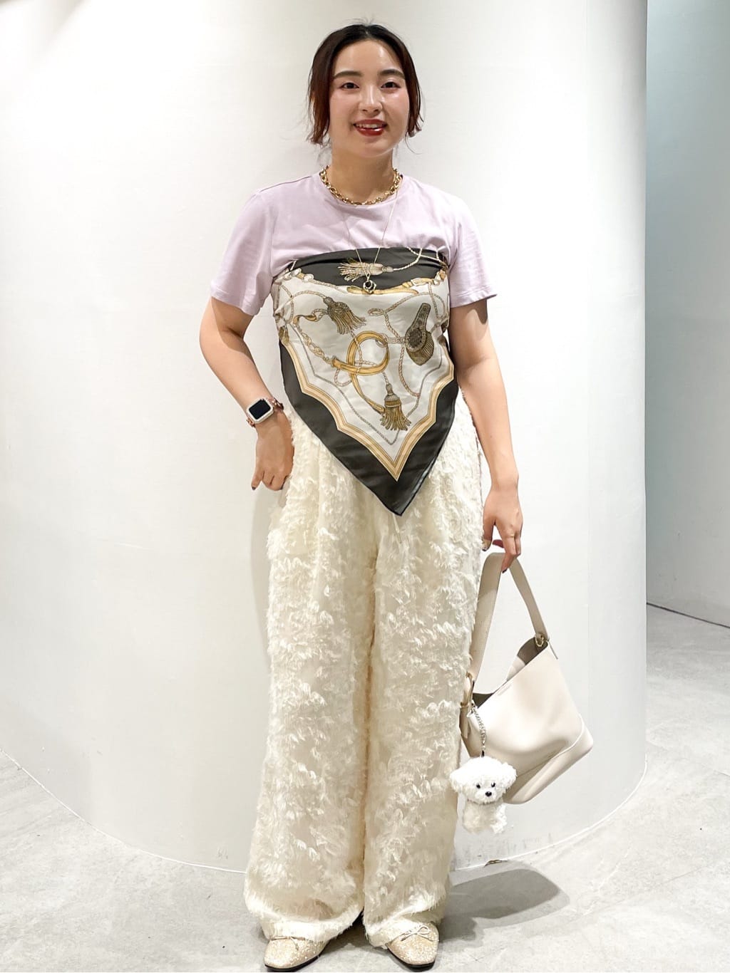 かりんさんの「OPAQUE.CLIP｜《5色展開》ベーシックTシャツ【洗濯機洗い可／UV／接触冷感】」を使ったコーディネート