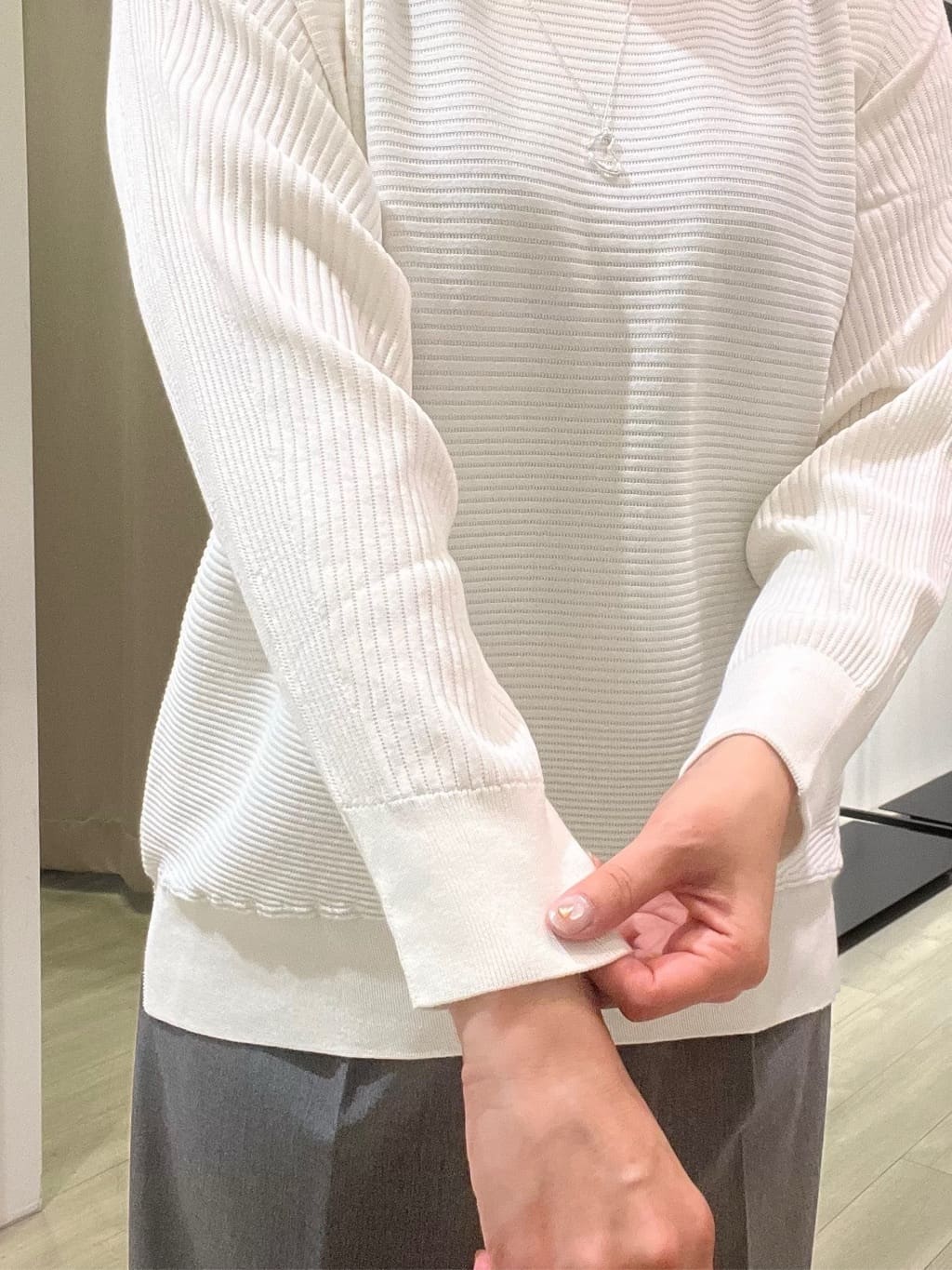 TOMOMIさんの「INDIVI｜【洗える／体型カバー】美シルエットニット」を使ったコーディネート