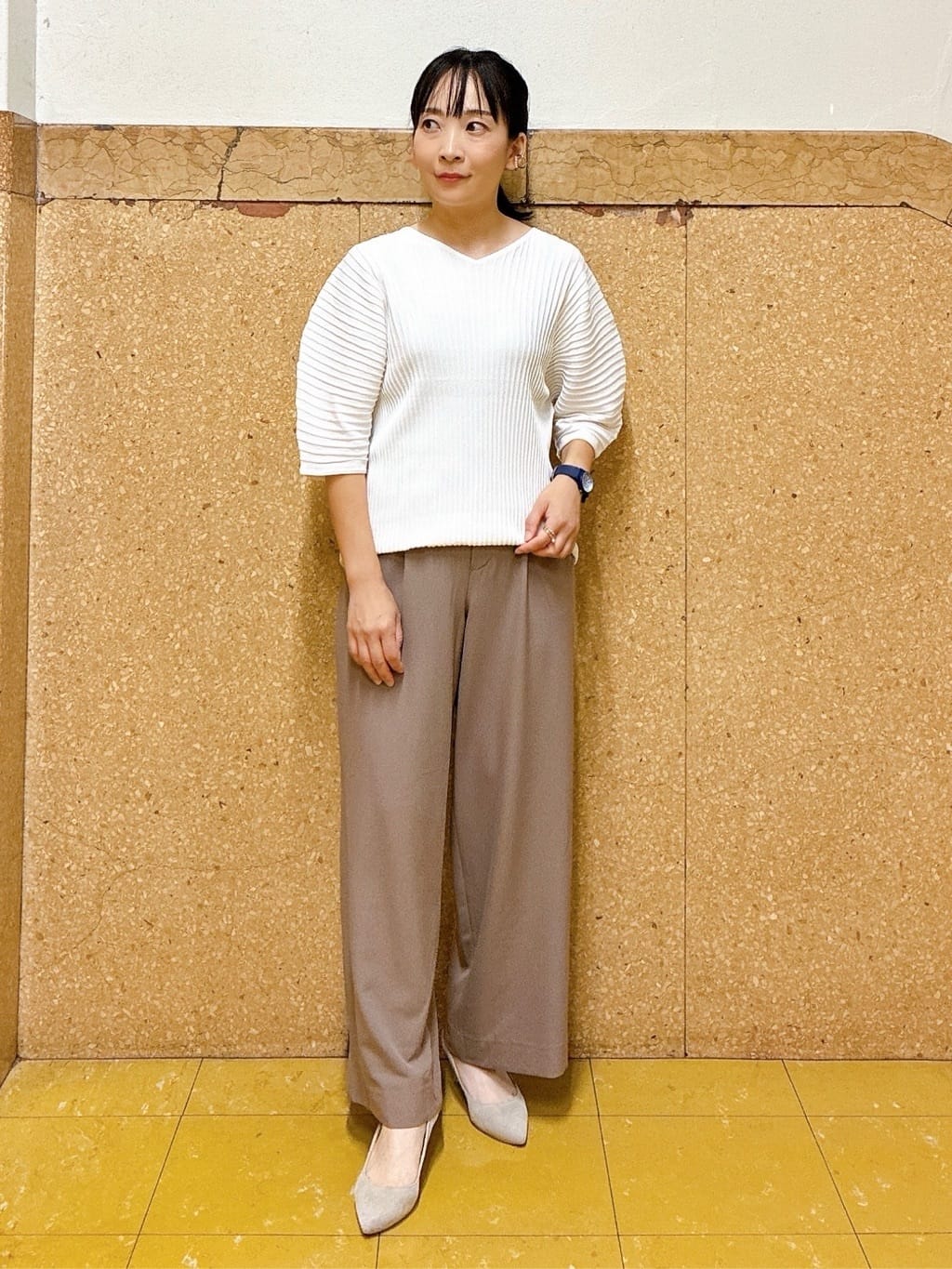 hattoriさんの「INDIVI｜【UVケア／SETUP可能】エアリージョーゼット ワイドパンツ」を使ったコーディネート