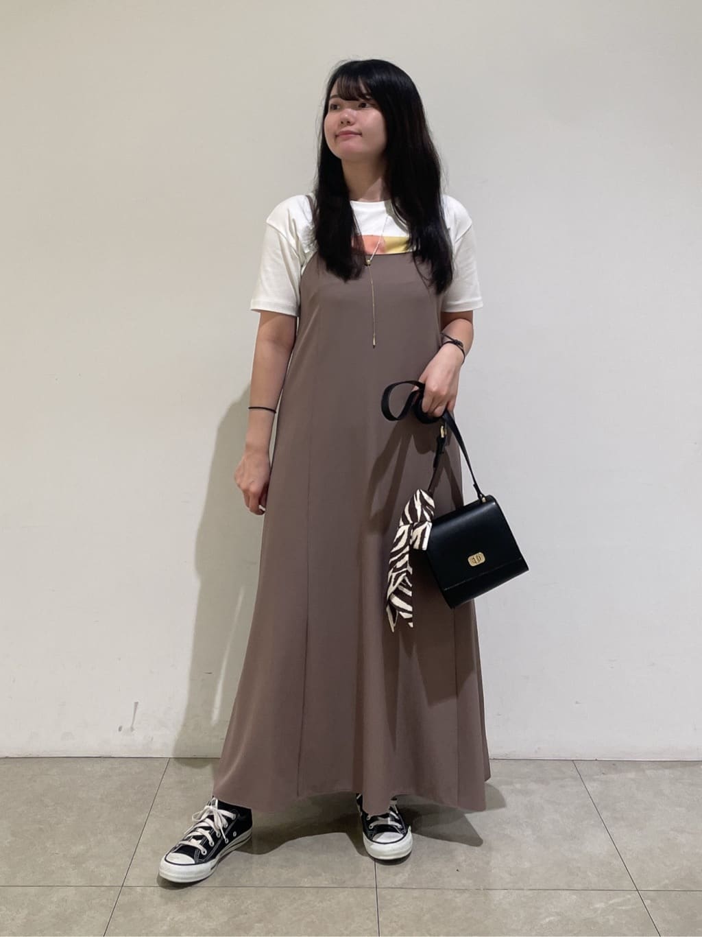 emikaさんの「INDIVI｜【UVケア】エアリージョーゼット キャミワンピース」を使ったコーディネート