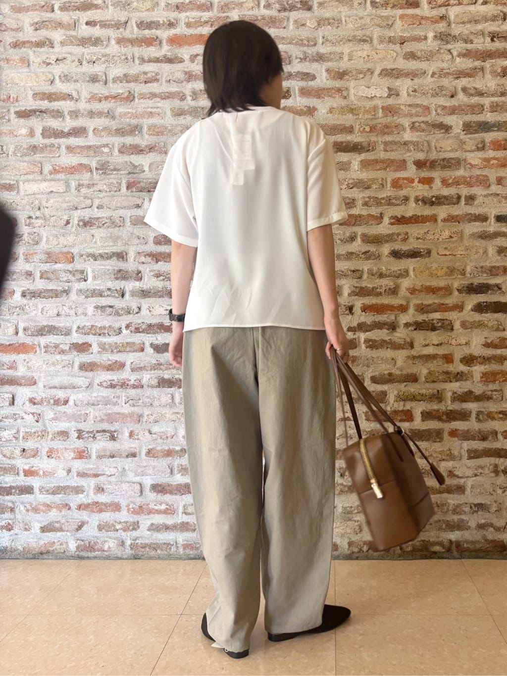 しばさんの「THE SHOP TK｜アソートロゴTシャツ【接触冷感/防シワ/吸水速乾/UVケア/洗濯機OK】」を使ったコーディネート