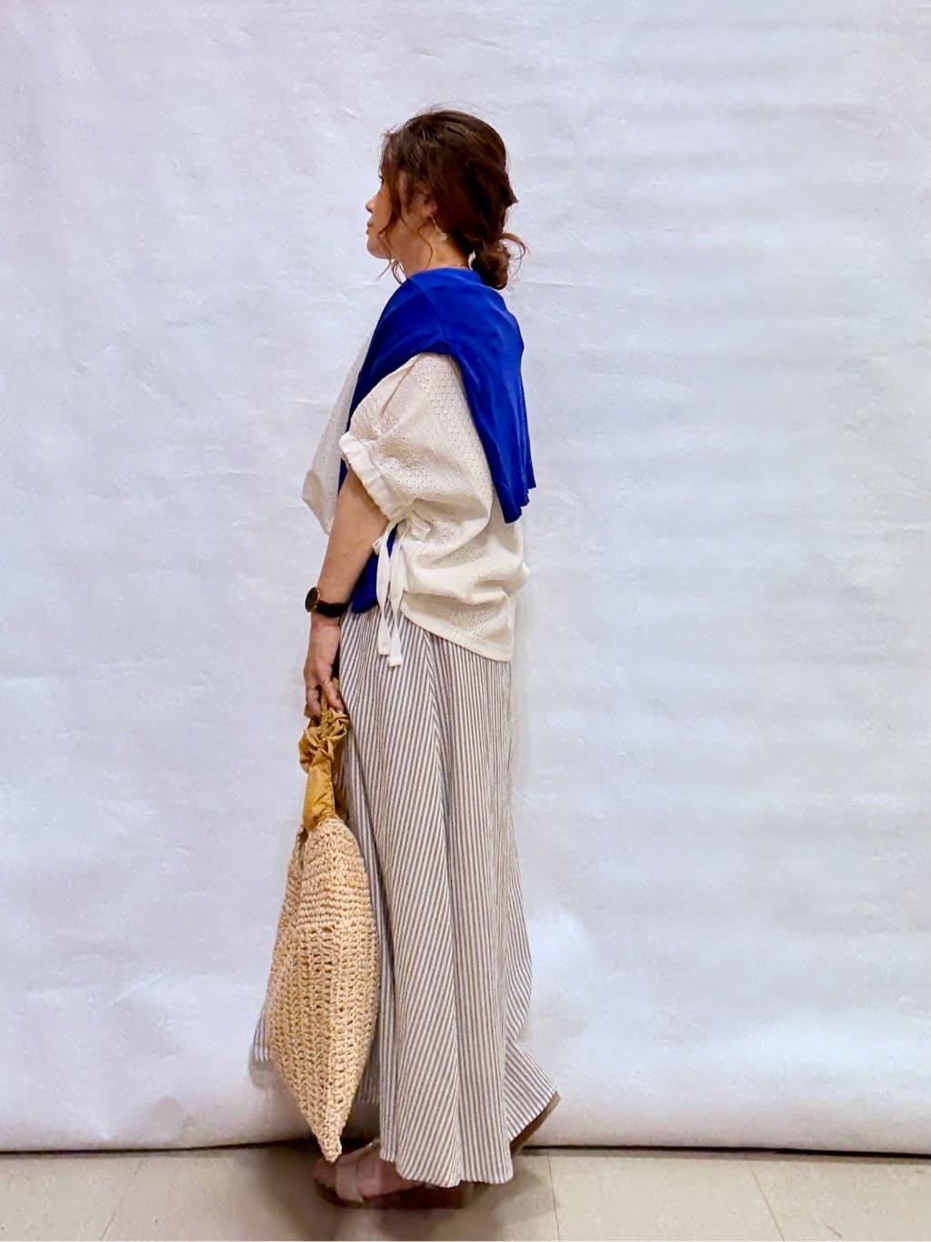 fuuさんの「SHOO･LA･RUE｜ニュアンスデザインがこなれ見え 刺繍デザイン シアーカーディガン」を使ったコーディネート