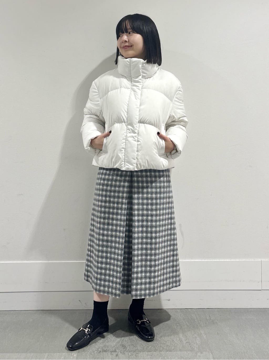 モエカさんの「UNTITLED｜【トレンド/撥水機能/防寒】ショートダウンコート」を使ったコーディネート