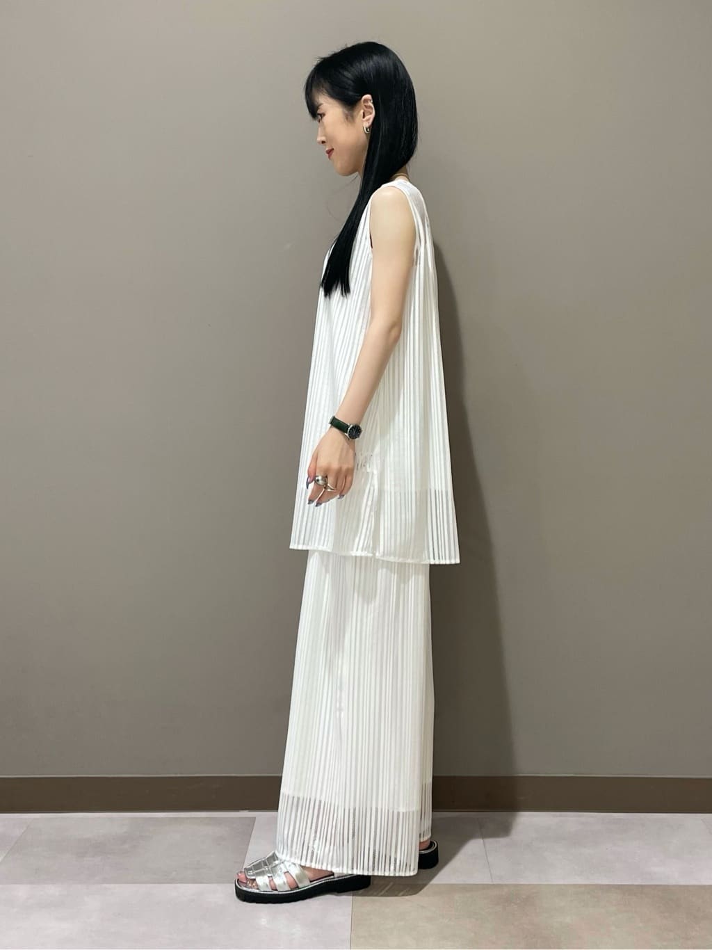KEIKOさんの「INDIVI｜【洗える／セットアップ可能】ラッセルチュニック」を使ったコーディネート