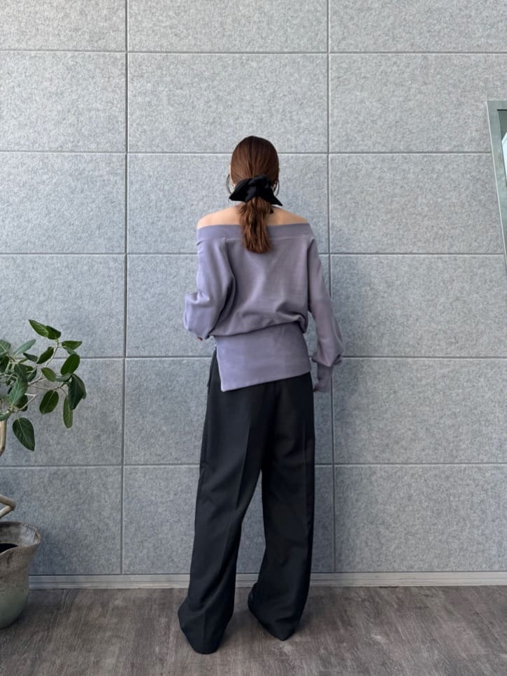 designer yukaさんの「CODE A｜turn up chic trousers」を使ったコーディネート