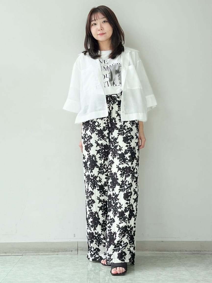 KAHOさんの「UNTITLED｜【ロゴT/プリントT】グラフィックTシャツ」を使ったコーディネート